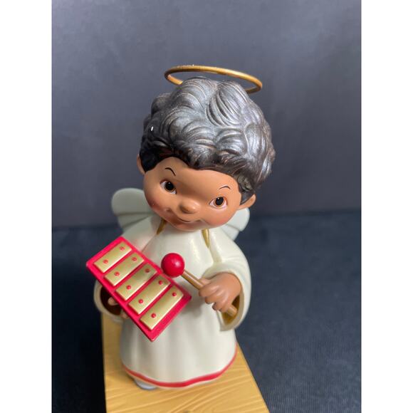 Hallmark Wireless Children's Christmas Pageant Angel Choir Band Gabriel Works - Picture 3 of 7